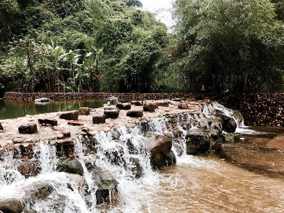 Suối Mỏ Gà