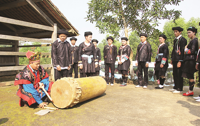 Lễ hội năm mới - Sinh hoạt văn hóa của người Giáy