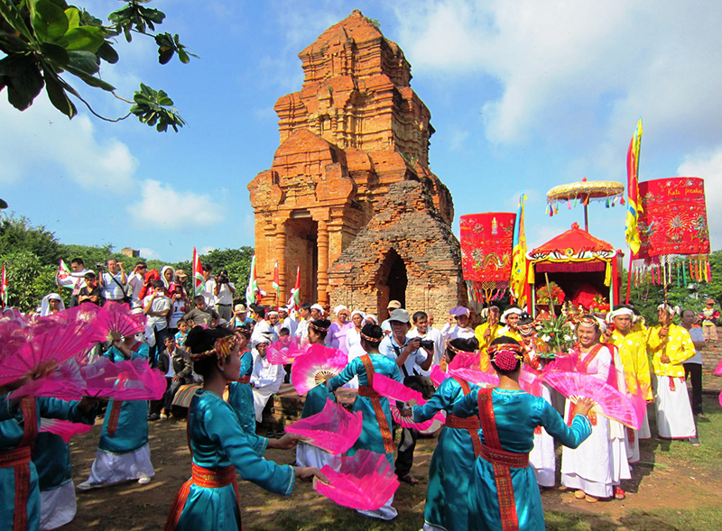 Lễ hội tháp Bà Ponagar Nha Trang