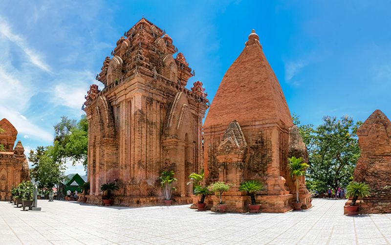 Địa điểm tổ chức: Tháp Ponagar