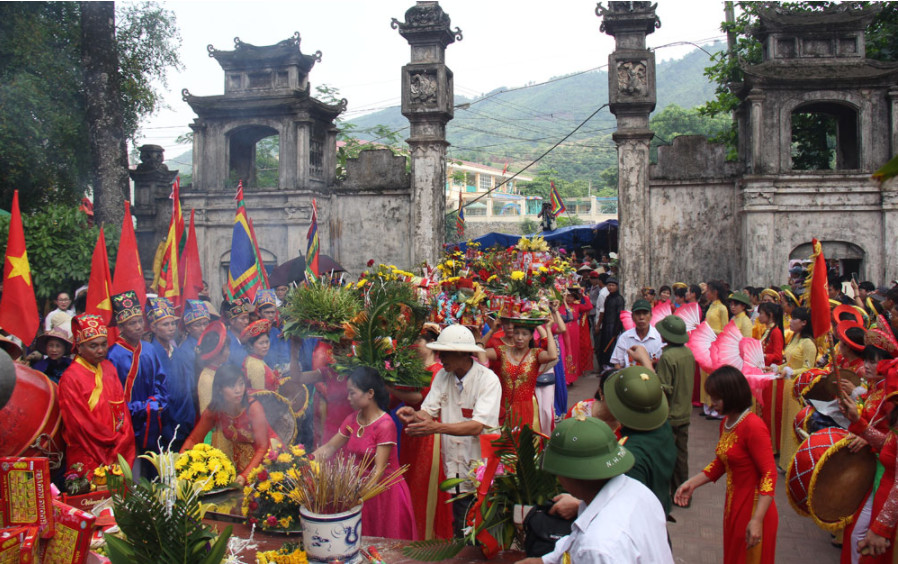 Lễ hội Đền Suối Mỡ