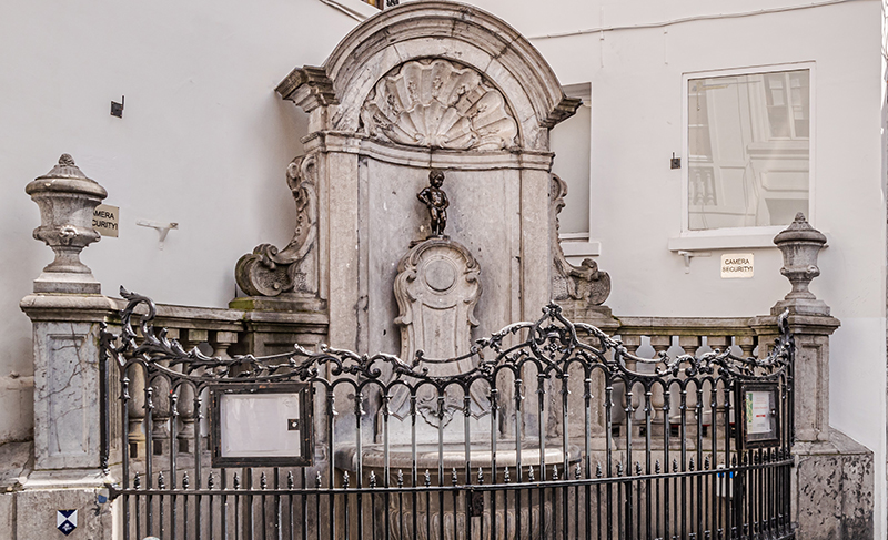 Manneken Pis - Biểu tượng của Vương Quốc Bỉ