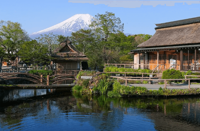 Ghé thăm làng Oshino Hakkai