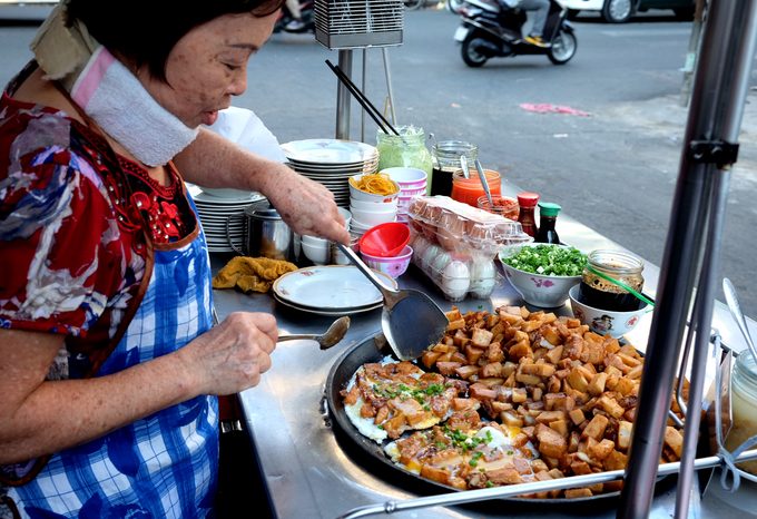 Xe đẩy Bột Chiên